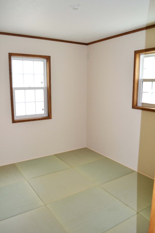 琉球畳でフラットな和室