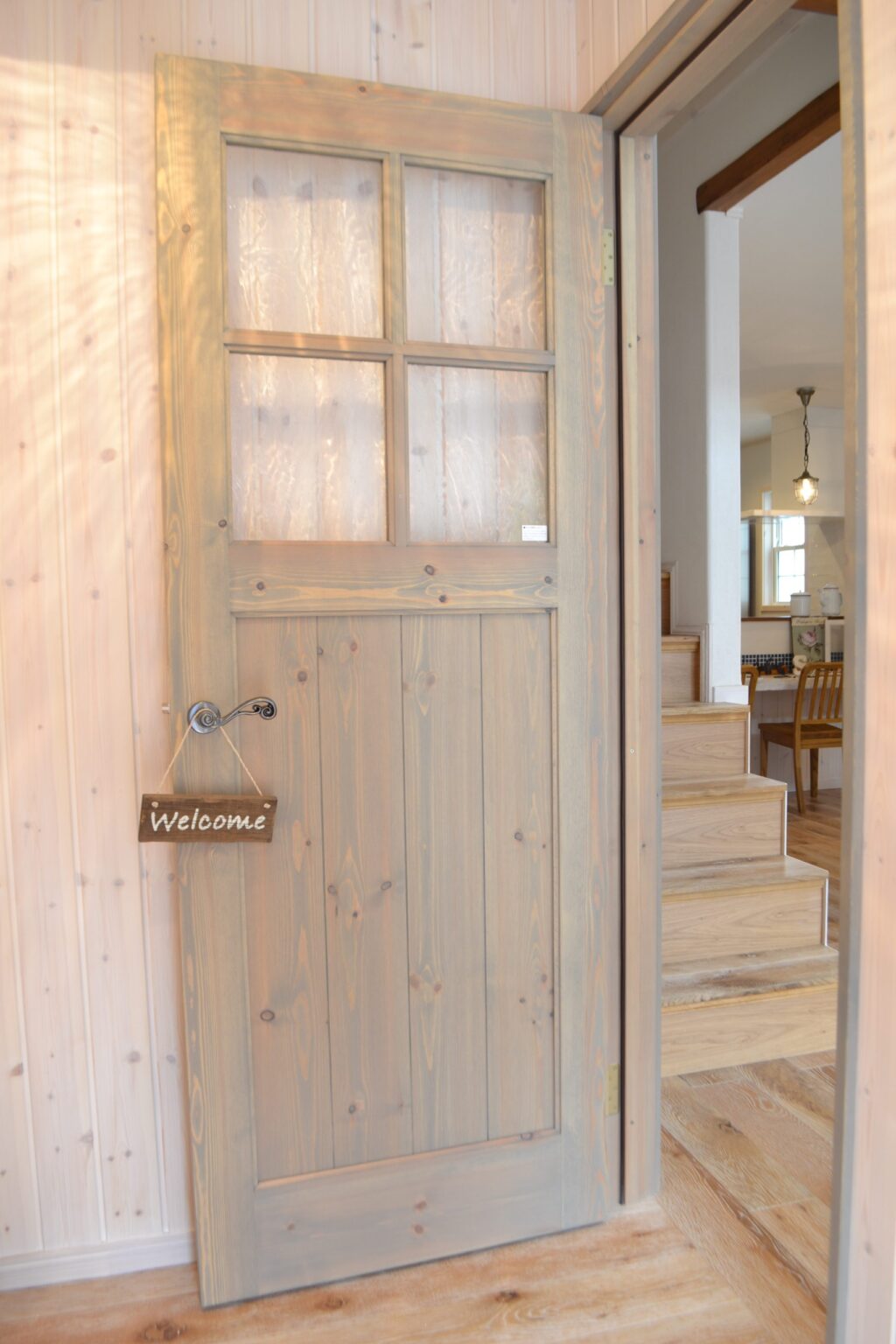 木製ナチュラル建具のリビング扉