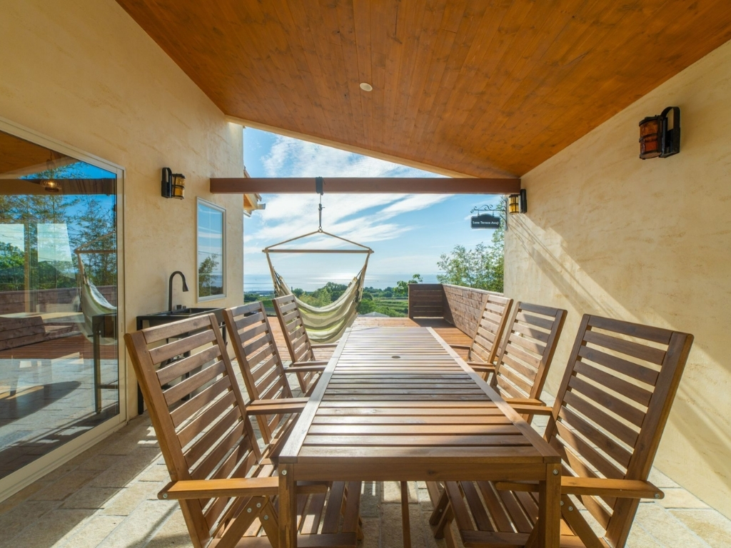 淡路島のヴィラ Luna Terrace Awaji 屋根付きBBQエリア施工事例
